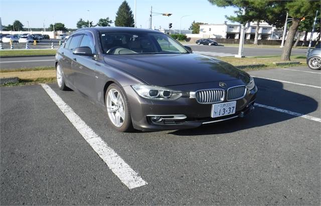 2012 BMW 320i