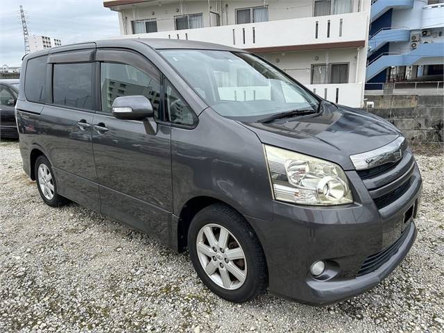 2008 Toyota Noah