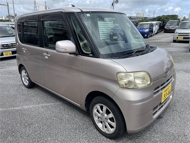 2010 Daihatsu Tanto