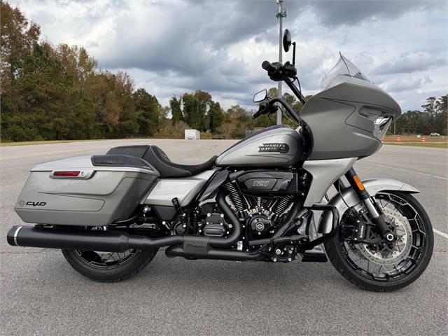 2023 Harley-Davidson CVO Road Glide