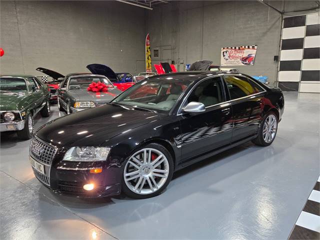 2007 Audi S8