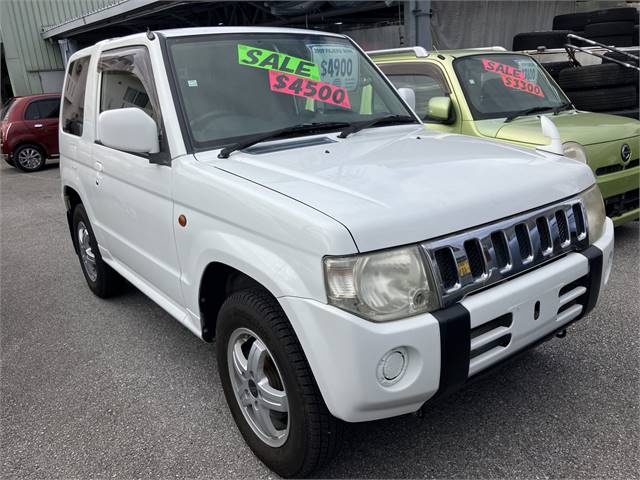 2009 Mitsubishi Pajero Mini 