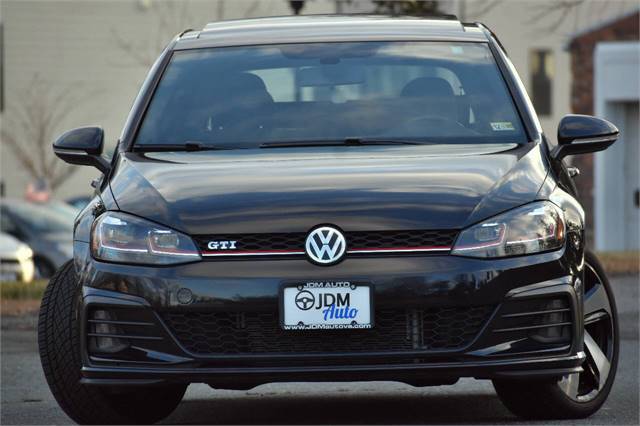 2018 Volkswagen Golf GTI SE 4dr Hatchback 6M