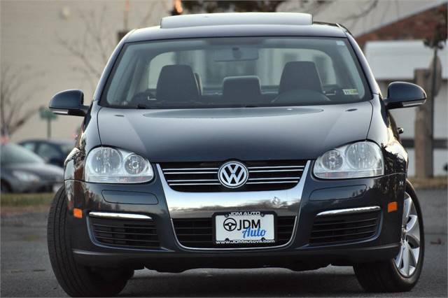 2010 Volkswagen Jetta SEL 4dr Sedan