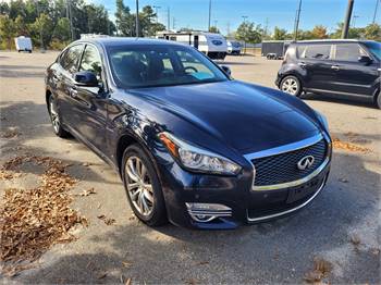 2015 Infiniti Q70