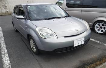 2005 Mazda Verisa