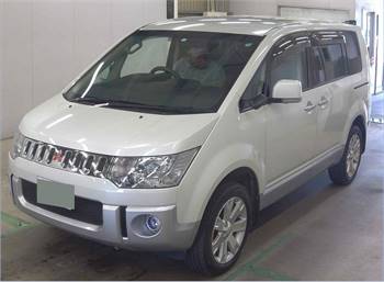 Mitsubishi Delica D5 2012