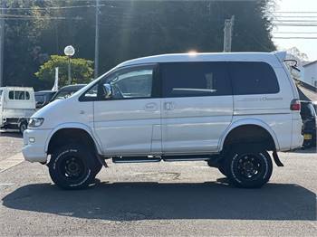 2004 Mitsubishi Delica Spacegear