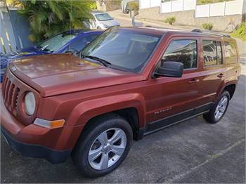 2012 Jeep Patriot - 3600+ original miles, barely used.