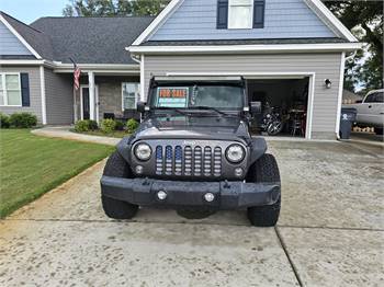 2017 Jeep Wrangler Unlimited Sport 4x4 (REDUCED)