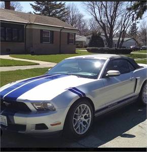 2012 Ford Mustang GT Premium Convertible 2D