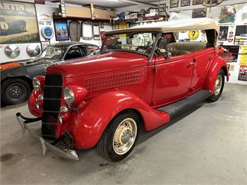 1935 Ford Phaeton Deluxe 