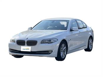 BMW 528I Luxury & Performance