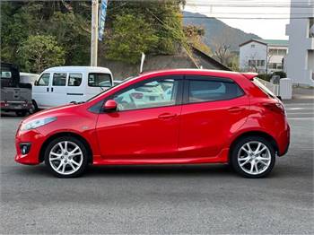 2013 Mazda Demio