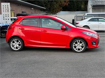 2013 Mazda Demio