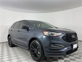 2023 Ford Edge SE 