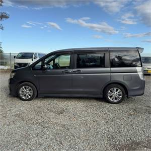 2010 Honda Stepwagon Spada