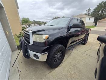 2013 Toyota Tundra Tundra FFV 4dr CrewMax 4WD