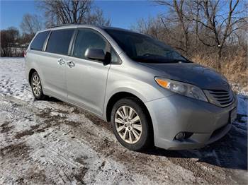 2011 Toyota Sienna Limited 7 Passenger AWD 4dr Mini Van